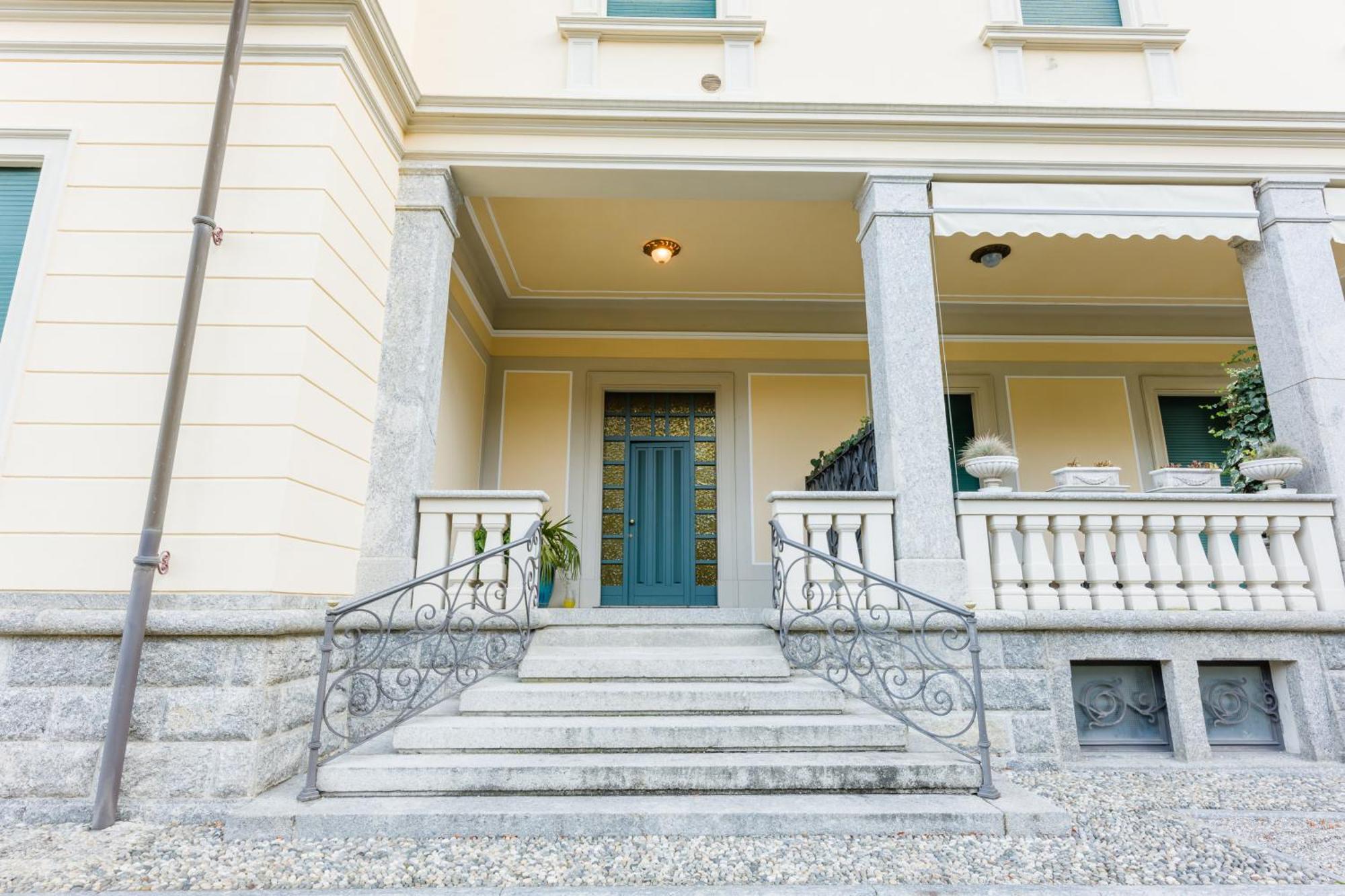 Regal Villa With Como Lake View And Free Parking เบลลาโจ ภายนอก รูปภาพ